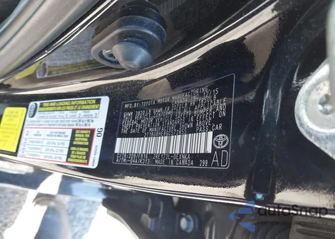 2016 Toyota Corolla Le z USA, uszkodzony, nr VIN 2T1BURHE8GC572855